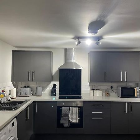 Cedar House - 2 Bed House With Free Parking In Town Centre! By Shortstays4U كينغز لين المظهر الخارجي الصورة